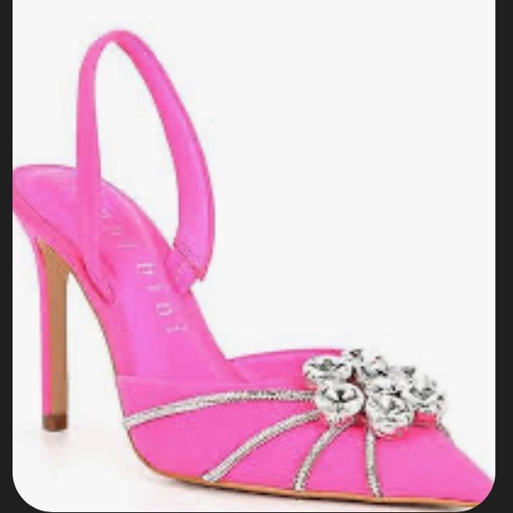 NWOT Gianni Bini Maggs Satin Slingback Jewel Pump size 6.5 - Picture 1 of 5